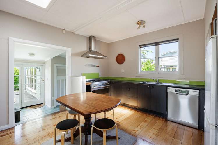 211 Georges Drive Napier South_1