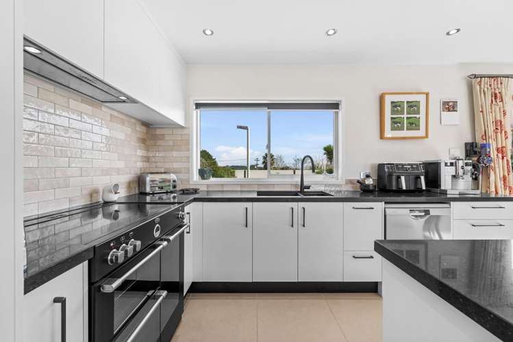 1382 Old North Road Helensville_31