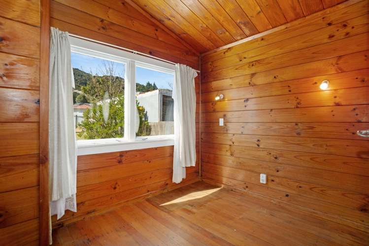 73 Peel Place Wainuiomata_10