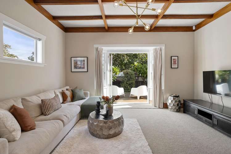 24 Queensway Three Kings_21