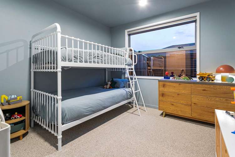 261 Lakes Boulevard Pyes Pa_26