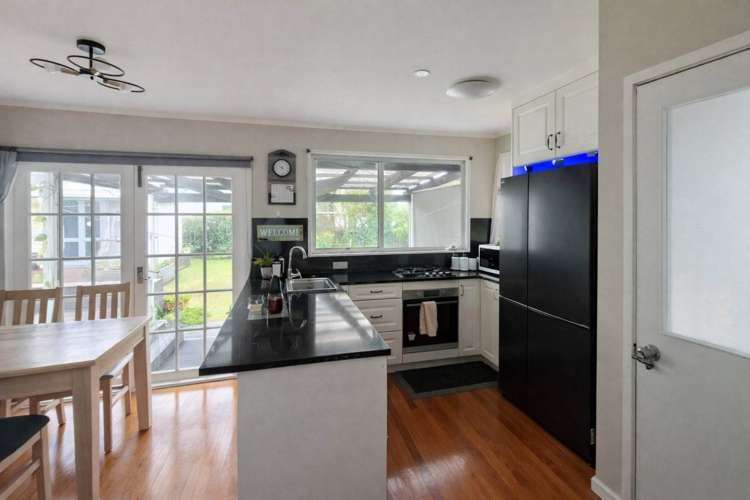 32 Weatherly Road Torbay_5