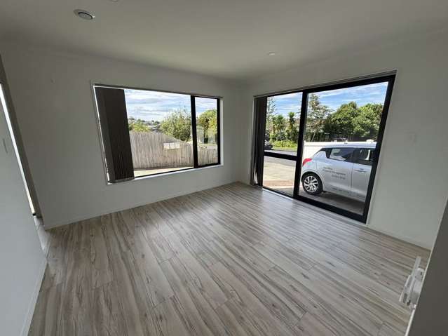 31A Helleur Road Massey_4