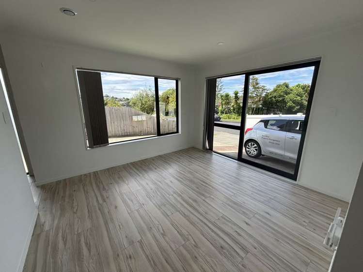 31A Helleur Road Massey_16