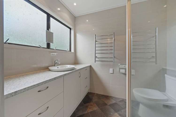 24 Kereru Street Henderson_24