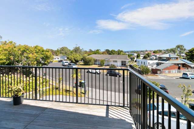 4/16 Fairway Drive Mount Roskill_2