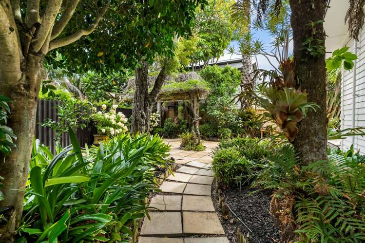 10 Montmere Avenue Te Atatu Peninsula_17