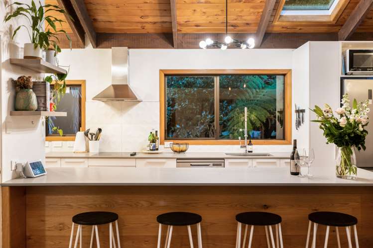 286 Huia Road Titirangi_7