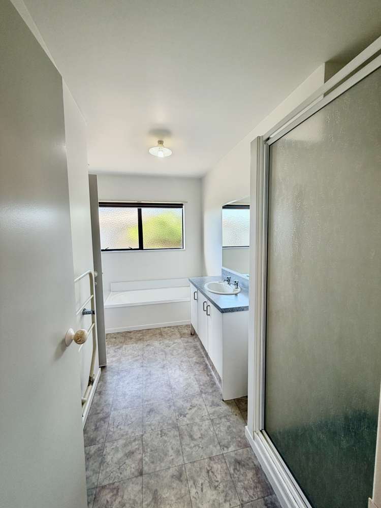 17 Crisp Drive Papamoa_12