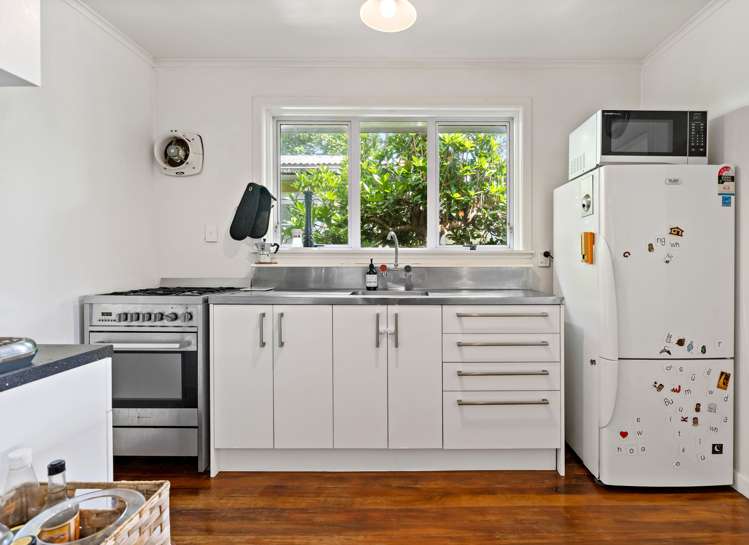 23 Taipari Road Te Atatu Peninsula_9