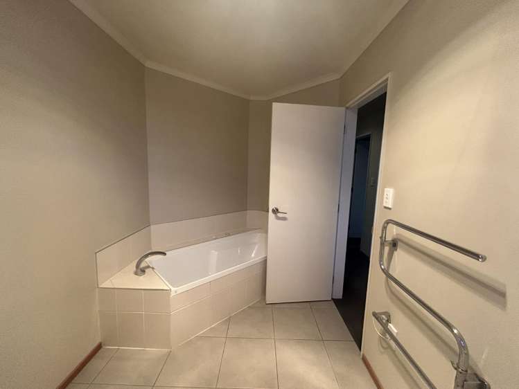 1 Rosewood Court Huntington_18