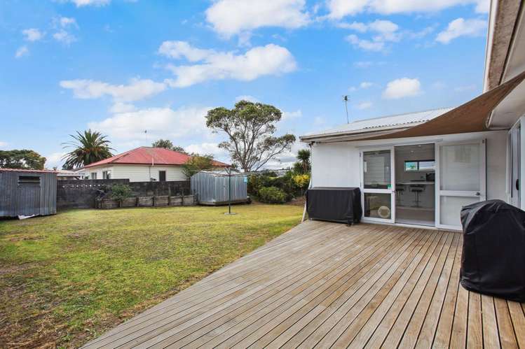 9 Newham Place Henderson_24