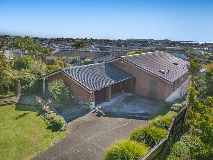 24 Tawhana Crescent Red Beach_24