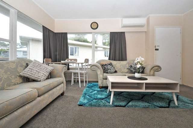 2/97 Target Road Totara Vale_2