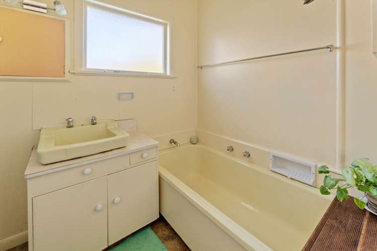 12 Hilliard Street Stoke_16