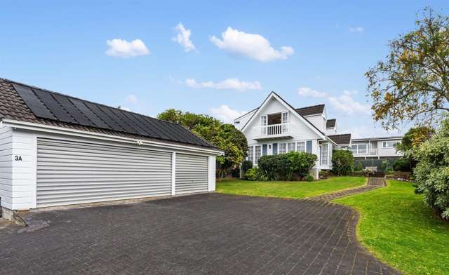 Takapuna Seaward Side Opportunity - 819m2 On Brett