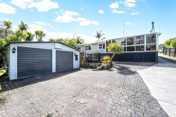 73 Barrys Road Glendene_22