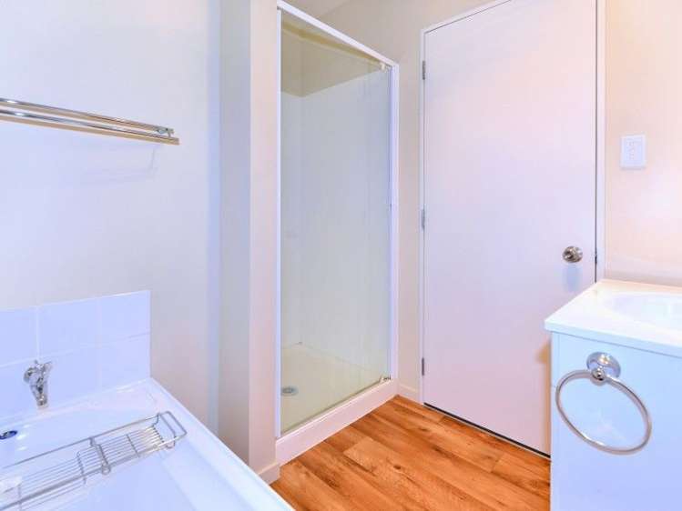 33 North Terrace Darfield_14