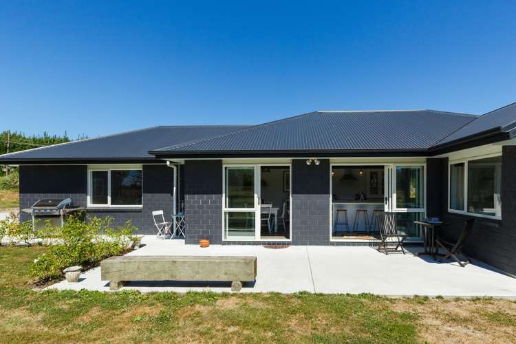 541 Newbury Line Bunnythorpe_3