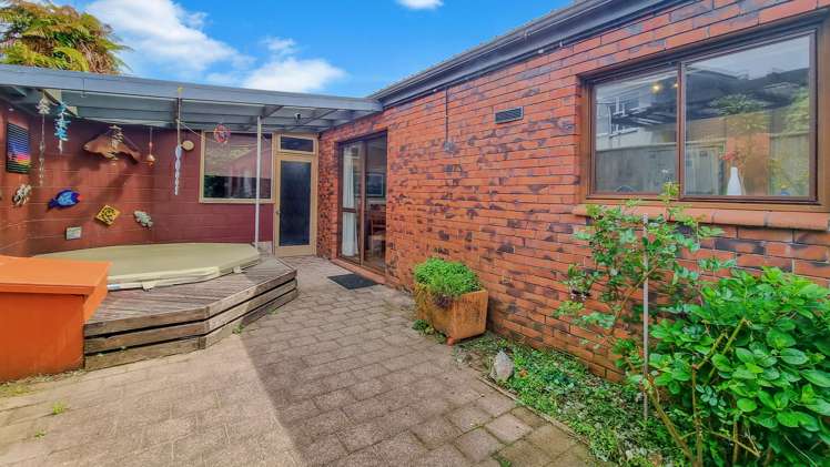 10 Iles Road Lynmore_13