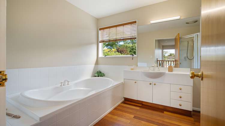 8 Parkham Drive Burnside_12