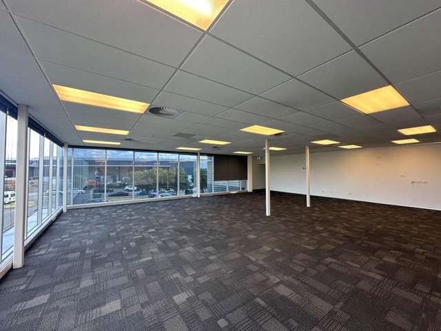 First Floor, 4 Pavilion Drive, Mangere Mangere_2