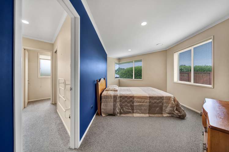 2 Orlando Close Frankleigh Park_7