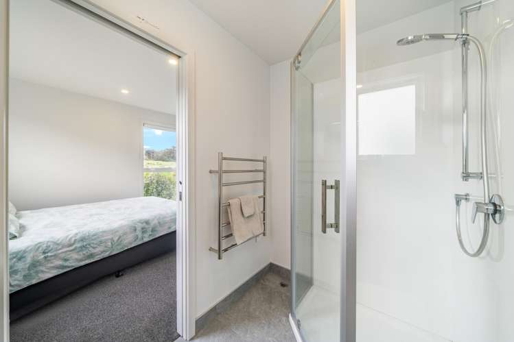 54 Koreke Close Kenepuru_13