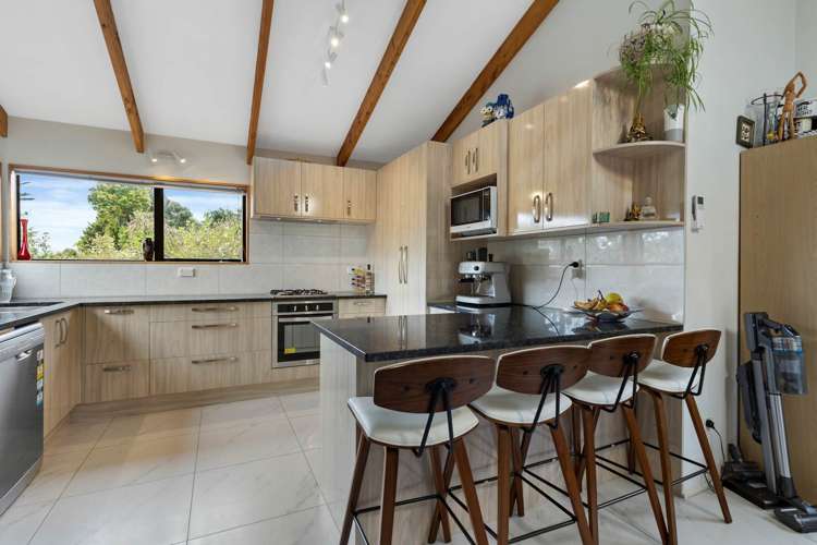 2/63 Raleigh Road Northcote_15