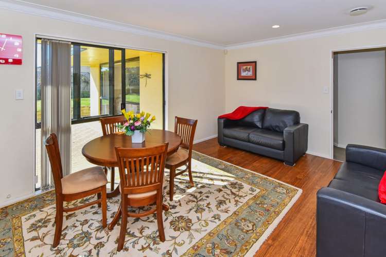 29 Trossach Place Wattle Downs_11