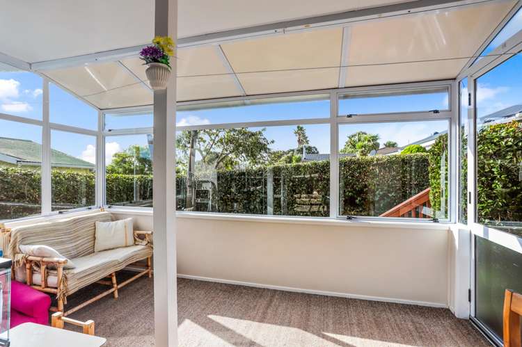 54 Evans Road Glen Eden_5