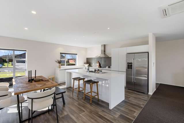 98 Stirling Drive Morrinsville_1