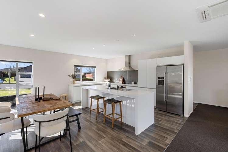 98 Stirling Drive Morrinsville_1