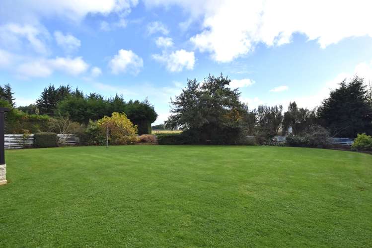 197 Curran Road Otatara_17