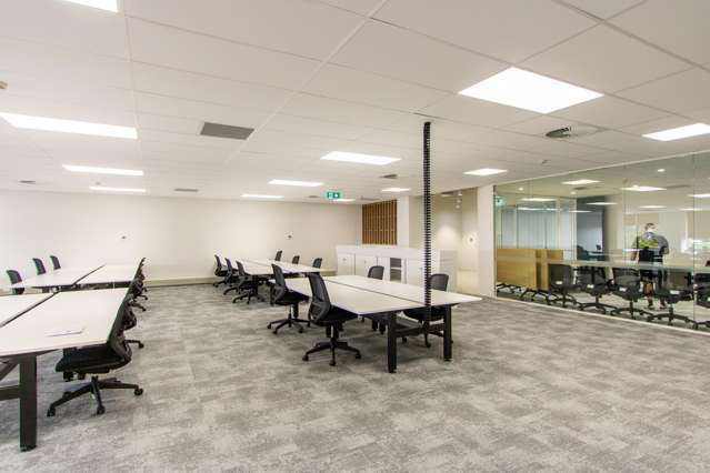 TB/1 The Strand Takapuna_3