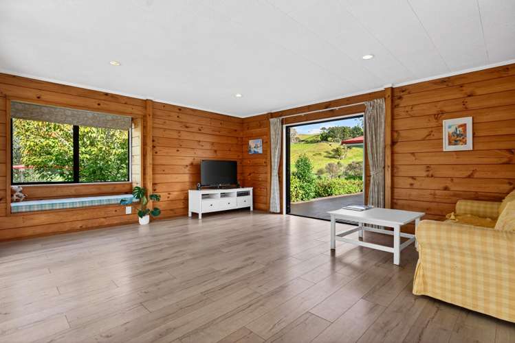 178 Valley Road Waimauku_11