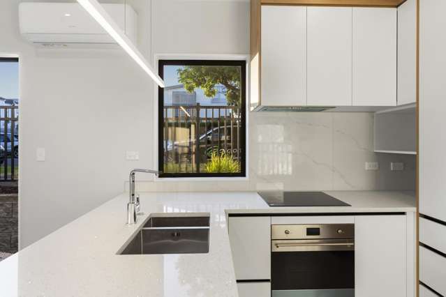 12A Holland Avenue Point England_4