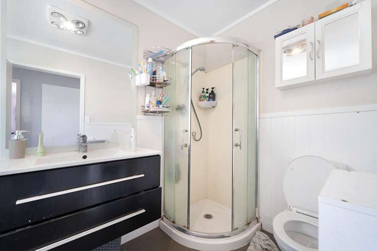 82 & 84 Moire Road Massey_15