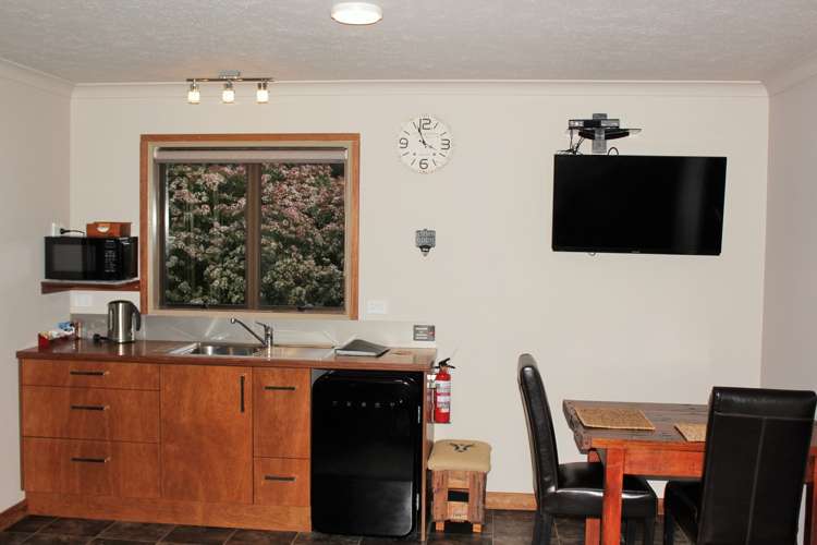 255 Te Anau Mossburn Highway Te Anau_17