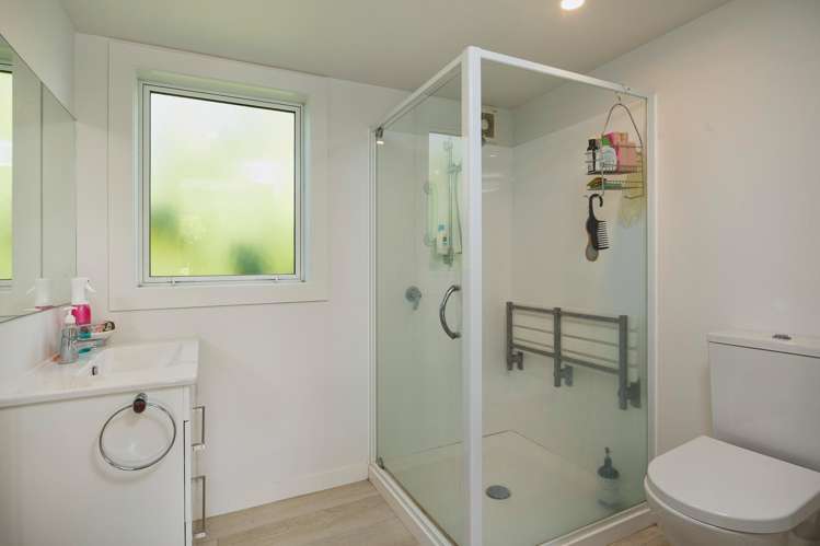 42 Bolton Street Blockhouse Bay_11