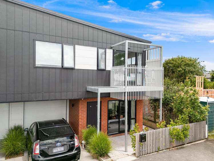 2/7 Dyer Street Whitiora_1