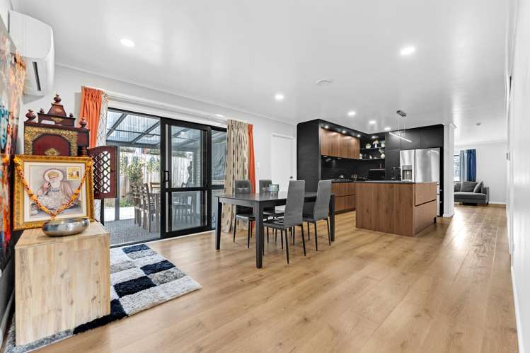 16 Sambrooke Crescent Flat Bush_9