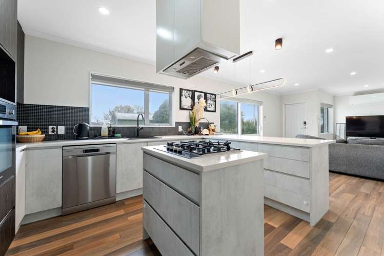 321 Amreins Road_5