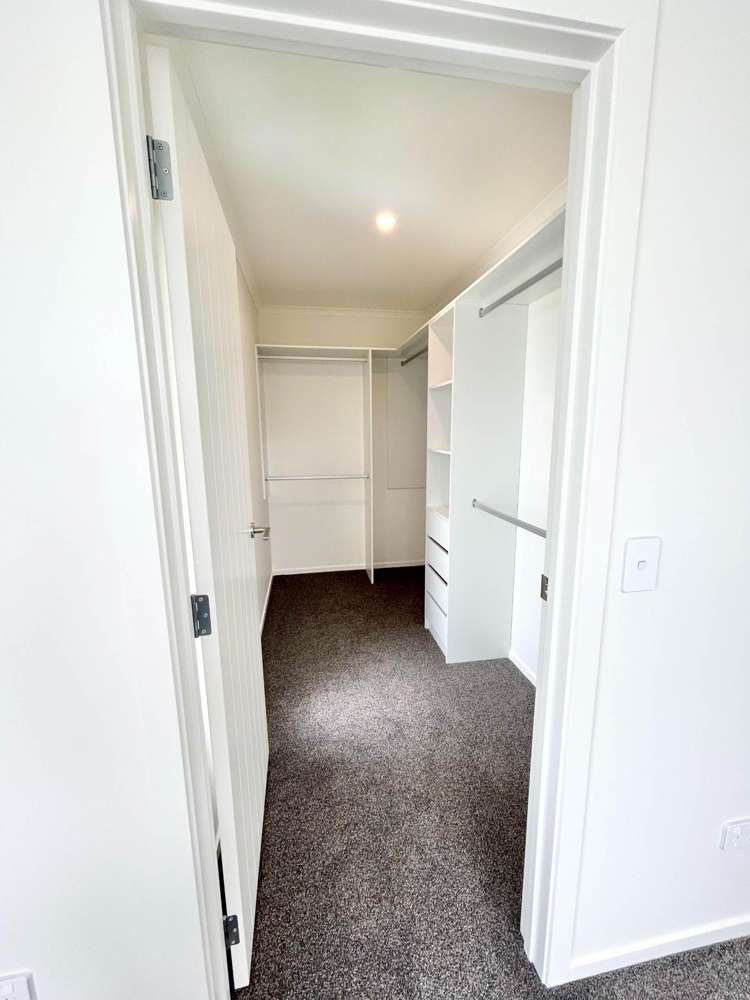 Malahide Drive Flat Bush_18