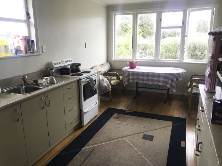 196 Golf Road Taumarunui_11