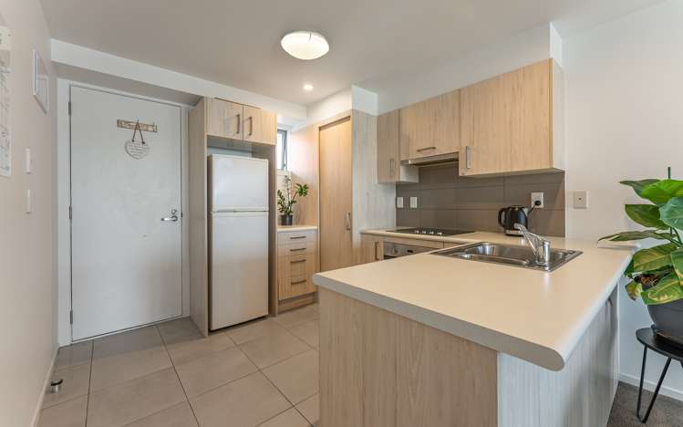 223/17 Link Crescent Stanmore Bay_6