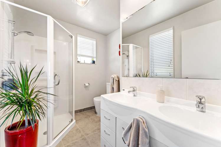 300 Whangaparaoa Road Red Beach_16