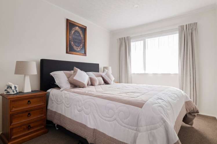 2/32 Nikau Street Stoke_11