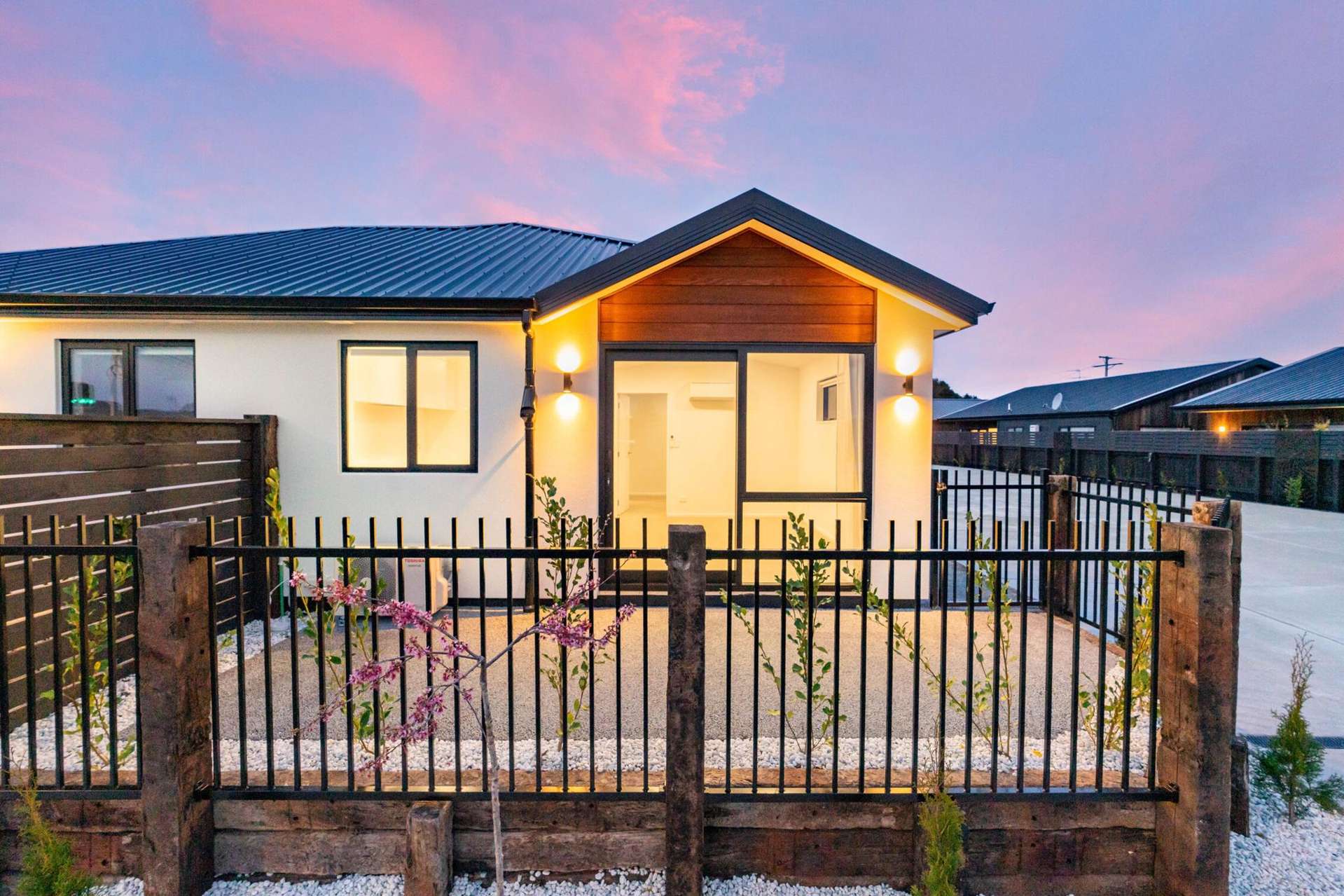 2/213 Gordon Road Mosgiel_0