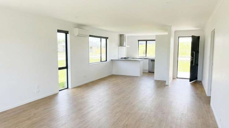 14 Paul Way Pokeno_2